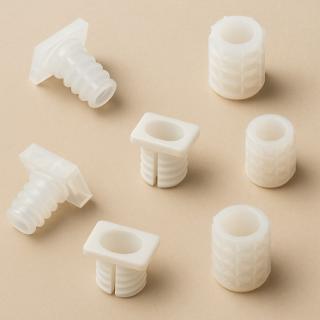 Plastbøsninger og dyvler